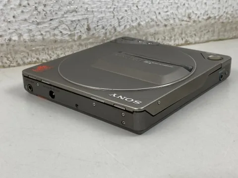 Sony D-250 Discman Portable CD Player Silver
