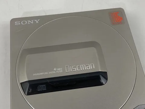 Sony D-250 Discman Portable CD Player Silver