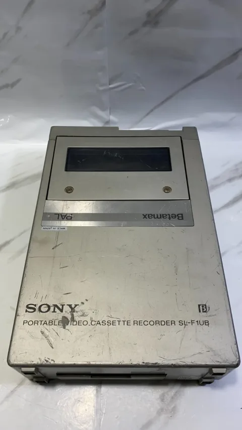 سوني SL-F1UP جهاز VCR محمول بيتاماكس