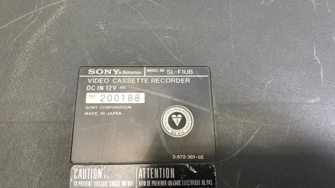 سوني SL-F1UP جهاز VCR محمول بيتاماكس