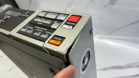 سوني SL-F1UP جهاز VCR محمول بيتاماكس