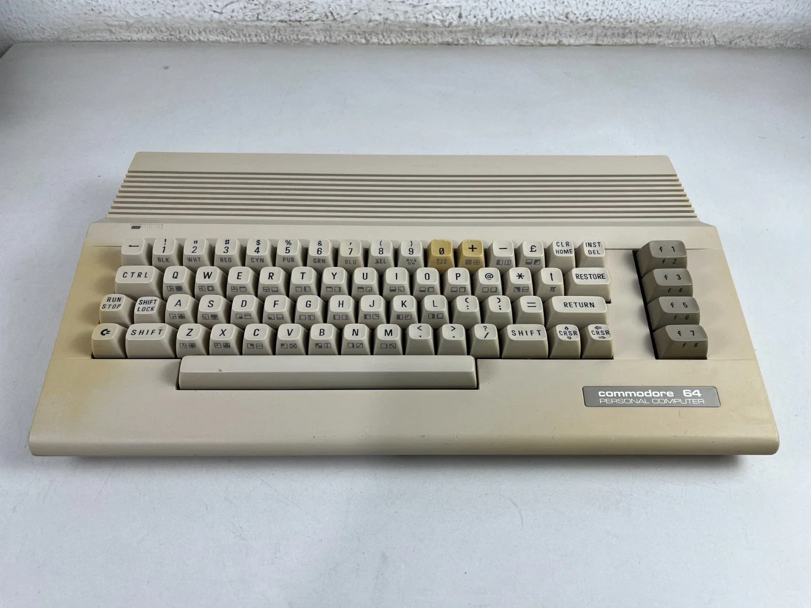 Commodore C64C Computer