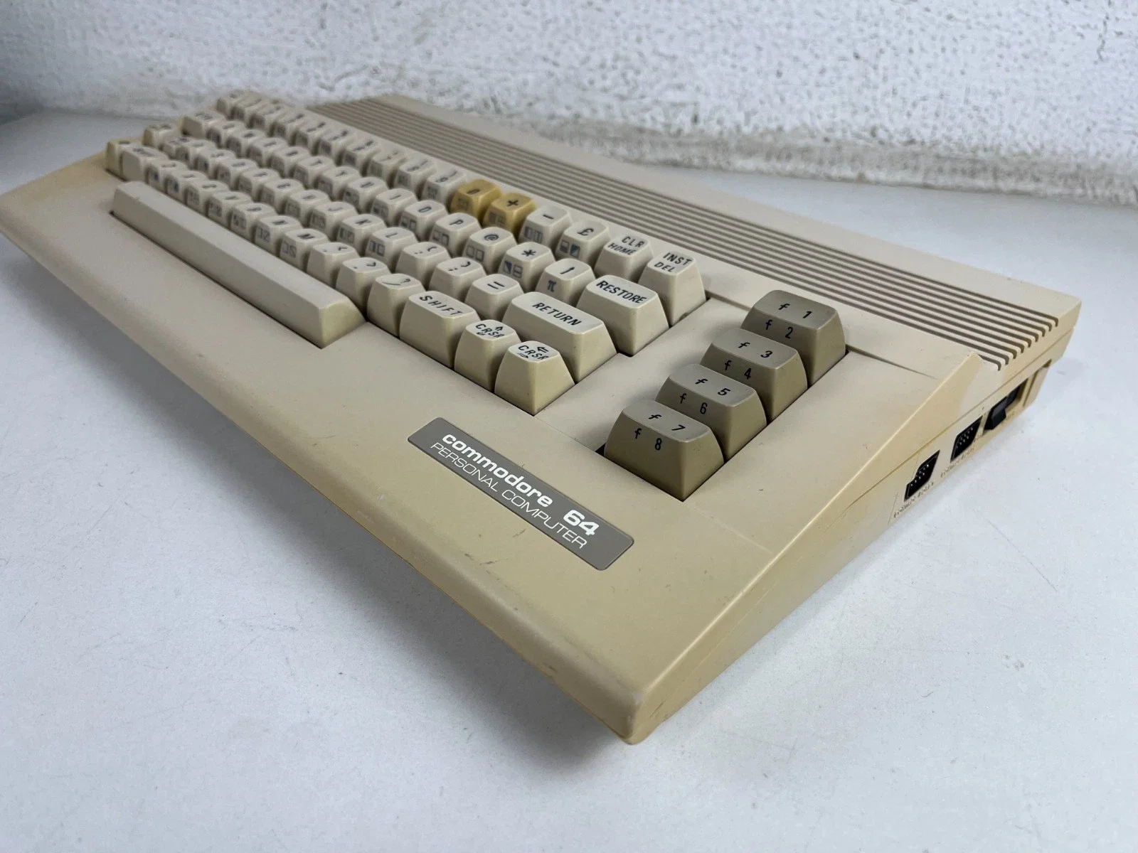 Commodore C64C Computer