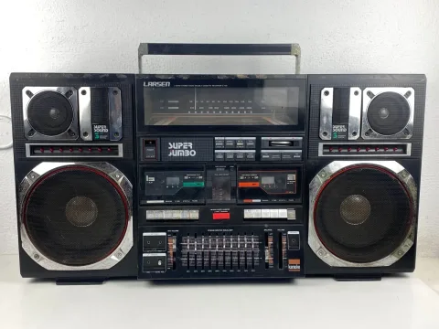 Larsen Iconic Super Jumbo Q-100 Boombox Cassette Recorder Ghetto Blaster