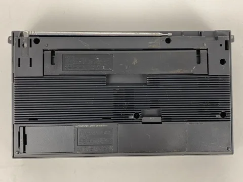 Sony ICF-2001 FM/AM/SSB/CW PLL Synthesized Receiver Radio