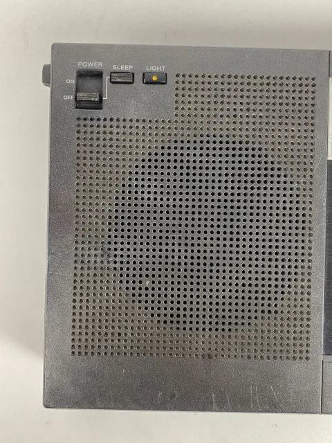 Sony ICF-2001 FM/AM/SSB/CW PLL Synthesized Receiver Radio