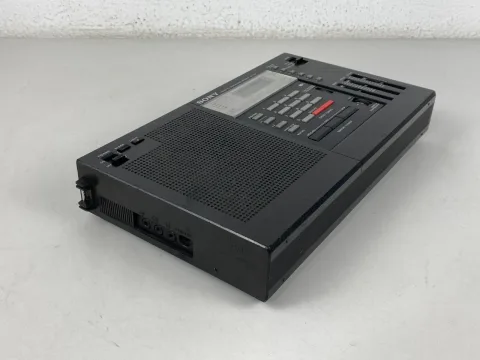 Sony ICF-2001 FM/AM/SSB/CW PLL Synthesized Receiver Radio