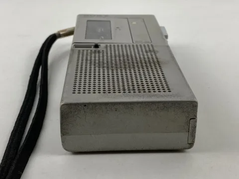 مسجل ميكروكاسيت محمول من سوني M-203 مع حافظة