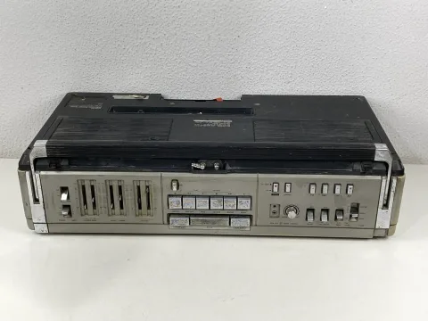 Sharp GF-9494X Cassette Radio Ghetto Blaster Tape Recorder Boombox