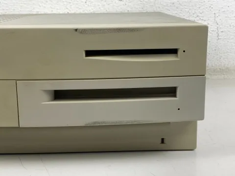 Apple Macintosh IIvx Desktop Computer M1350