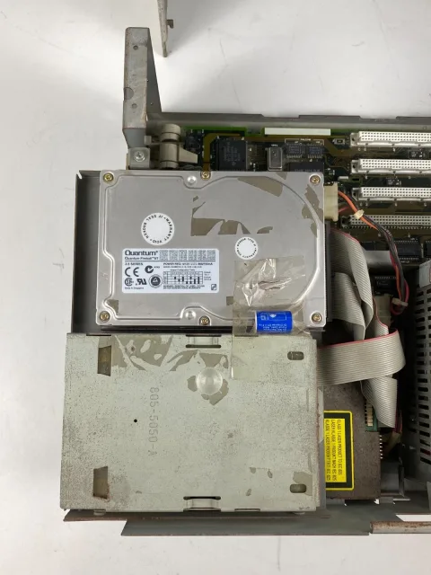 Apple Macintosh IIvx Desktop Computer M1350