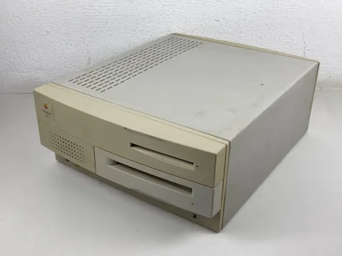 Apple Macintosh IIvx Desktop Computer M1350