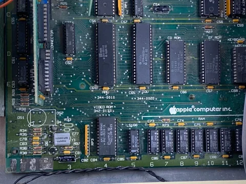 Apple IIe A2S2064 Personal Computer