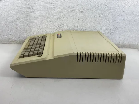 Apple IIe A2S2064 Personal Computer
