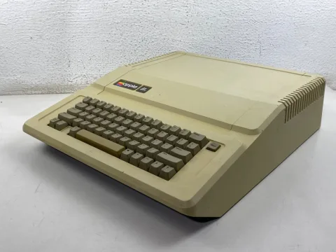 Apple IIe A2S2064 Personal Computer