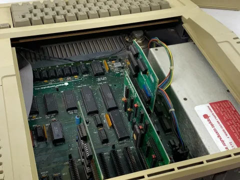 Apple IIe A2S2064 Personal Computer