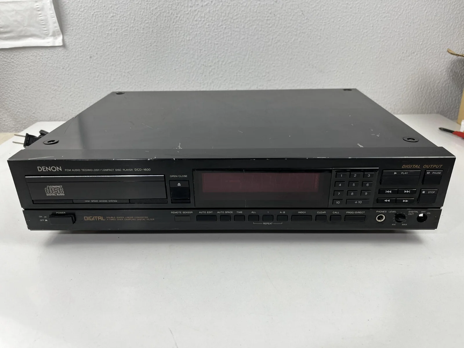 Denon DCD-1600 Compact Disc CD Player