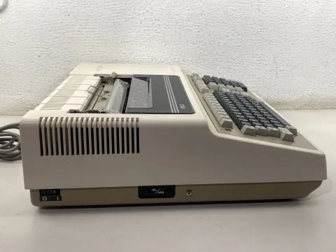 أوكي IF 800 الموديل 20 كمبيوتر شخصي 1980