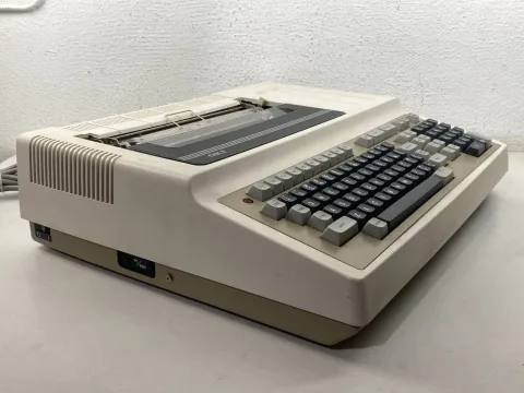 أوكي IF 800 الموديل 20 كمبيوتر شخصي 1980