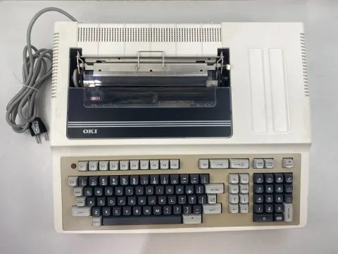 أوكي IF 800 الموديل 20 كمبيوتر شخصي 1980