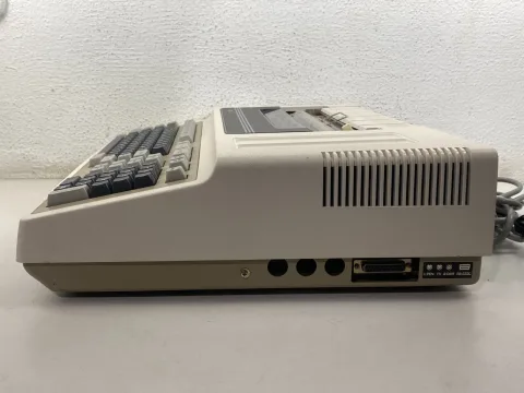 أوكي IF 800 الموديل 20 كمبيوتر شخصي 1980
