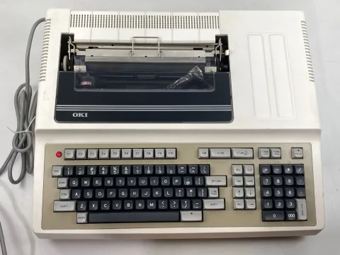 أوكي IF 800 الموديل 20 كمبيوتر شخصي 1980