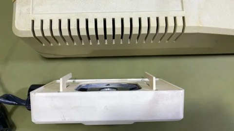 مروحة تبريد خارجية لجهاز Apple IIe / II Plus الشخصي