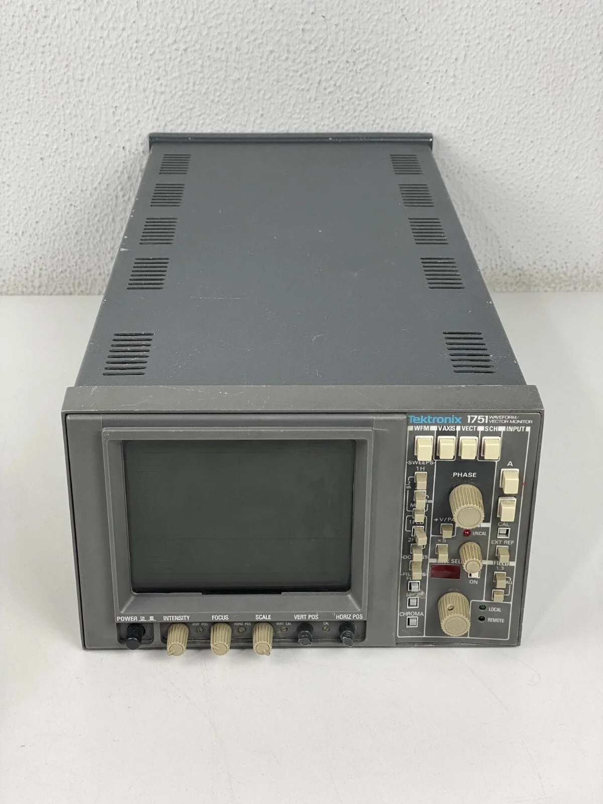 مونيتور شكل موجة/متجه Tektronix 1751