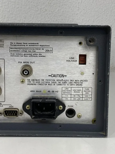 مونيتور شكل موجة/متجه Tektronix 1751