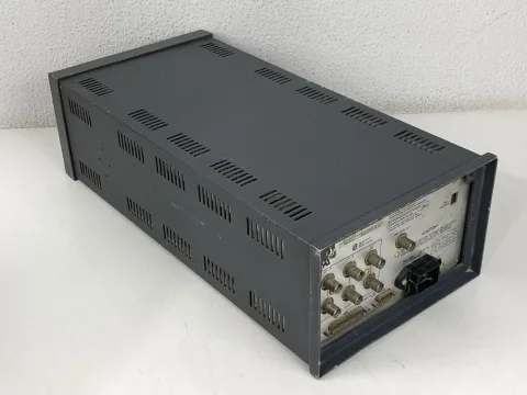 مونيتور شكل موجة/متجه Tektronix 1751