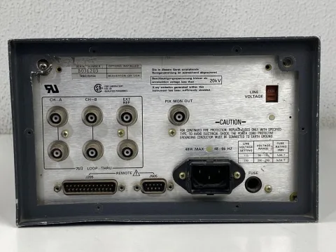مونيتور شكل موجة/متجه Tektronix 1751