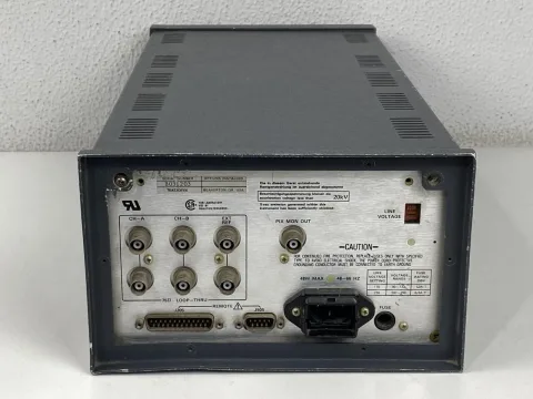 مونيتور شكل موجة/متجه Tektronix 1751