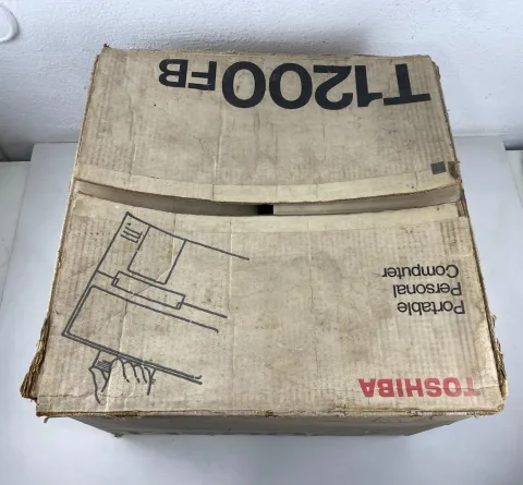 Toshiba T1200 System Unit Model PA7044 Laptop Portable Personal Computer