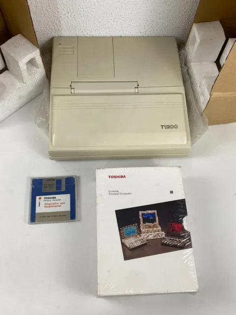 Toshiba T1200 System Unit Model PA7044 Laptop Portable Personal Computer