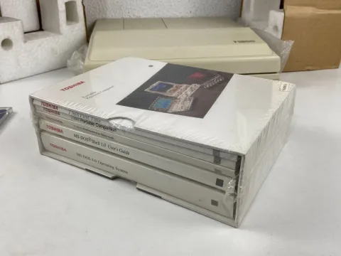 Toshiba T1200 System Unit Model PA7044 Laptop Portable Personal Computer