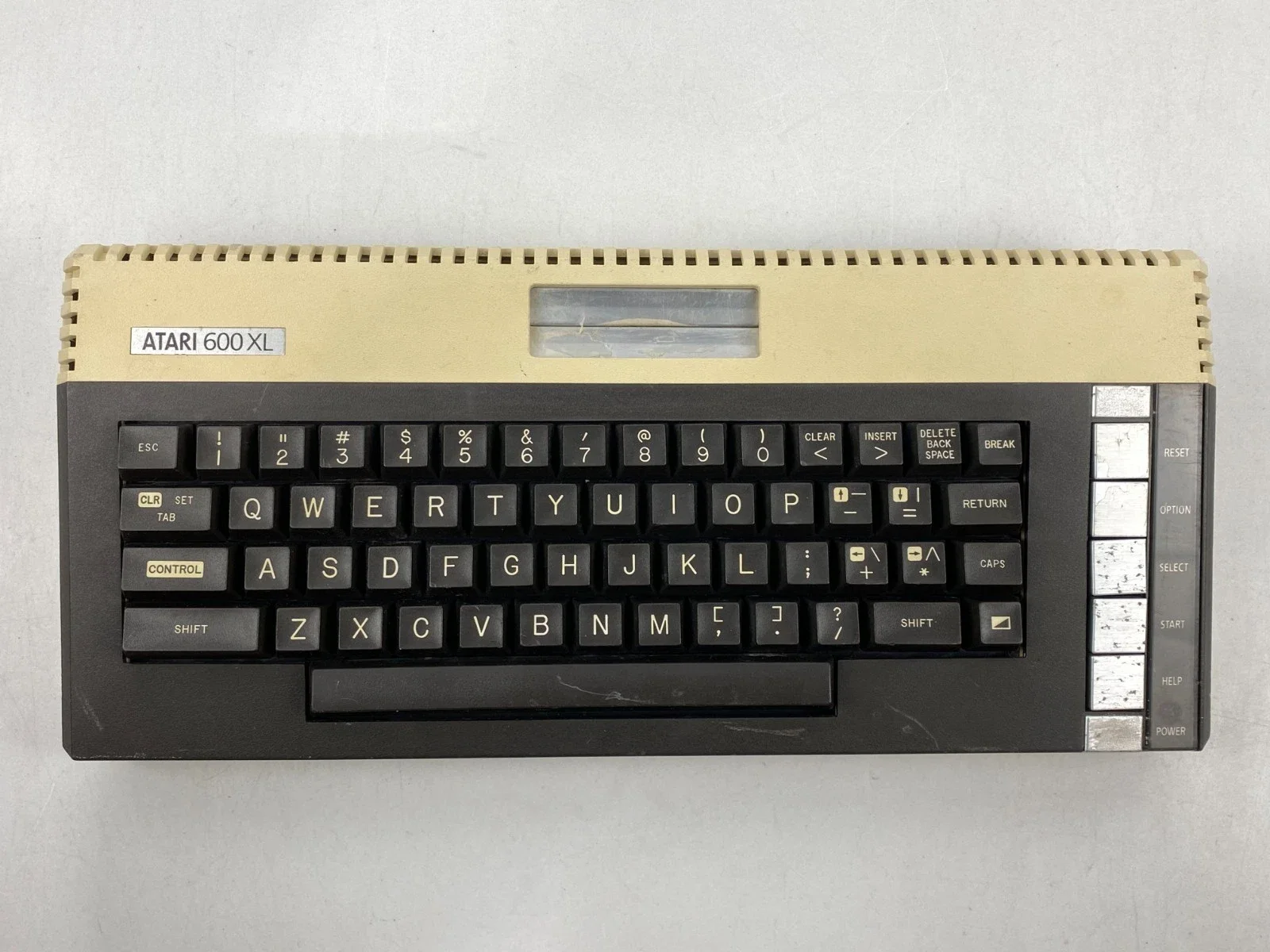 ATARI 600XL Computer
