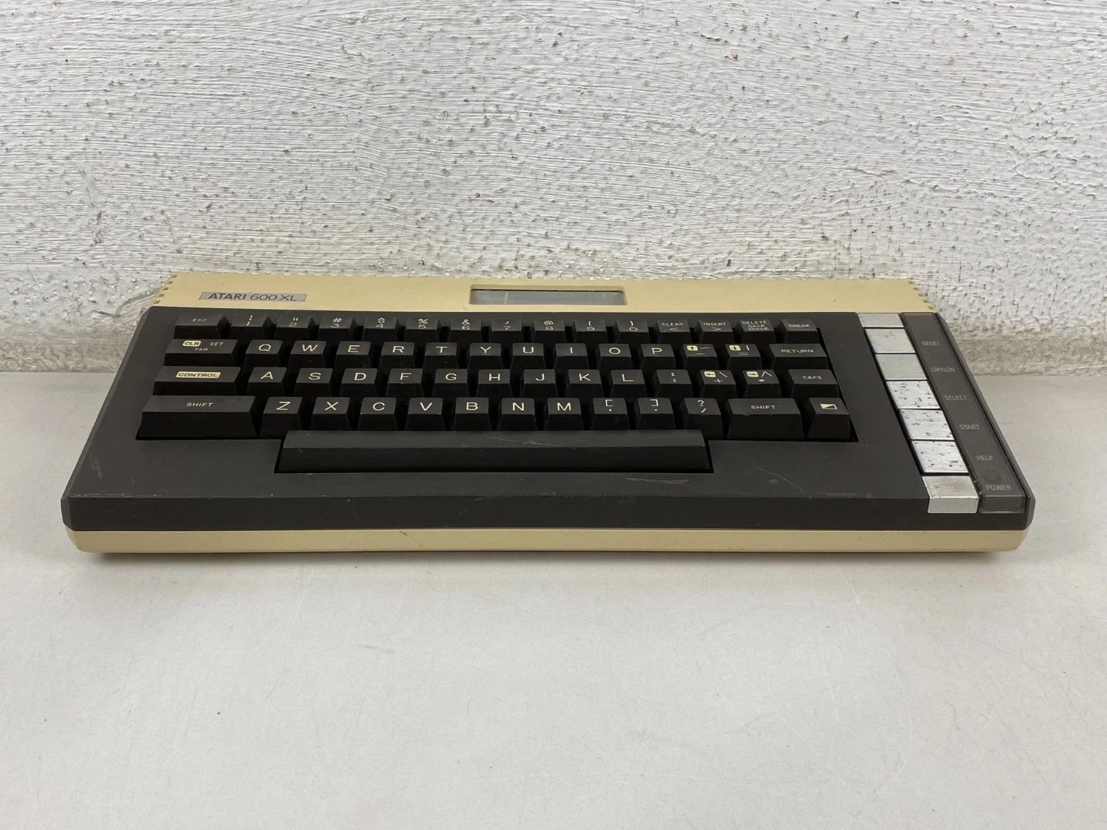 ATARI 600XL Computer