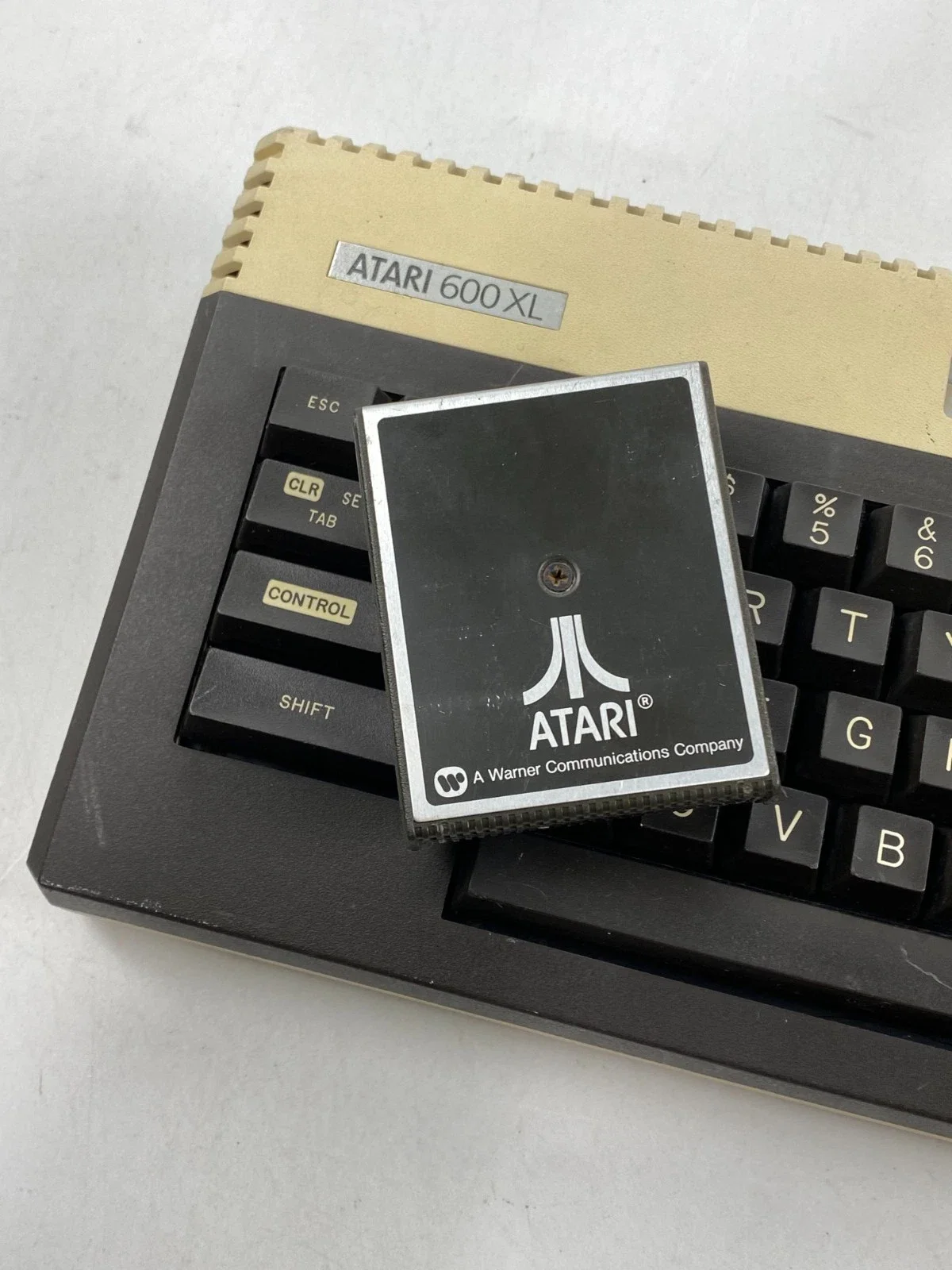 ATARI 600XL Computer