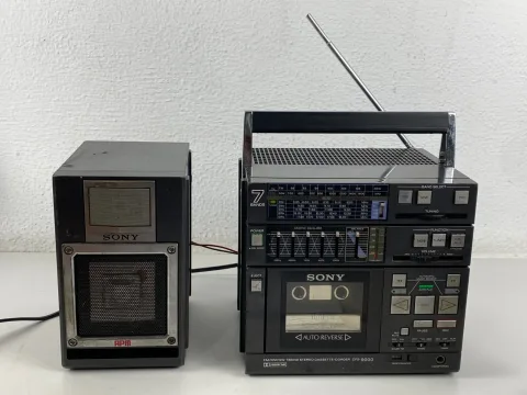 Sony CFS-9000 Stereo Boombox Ghettoblaster Stereo Cassette Recorder