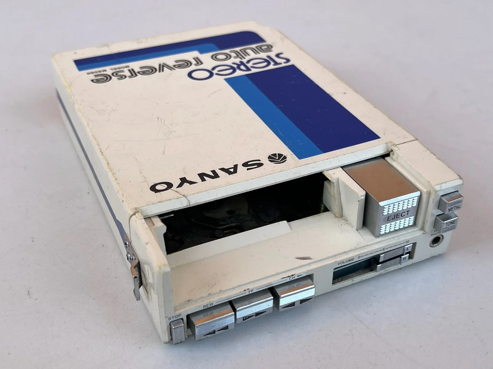 Sanyo M6060 Portable Walkman Cassette Tape Player 1981