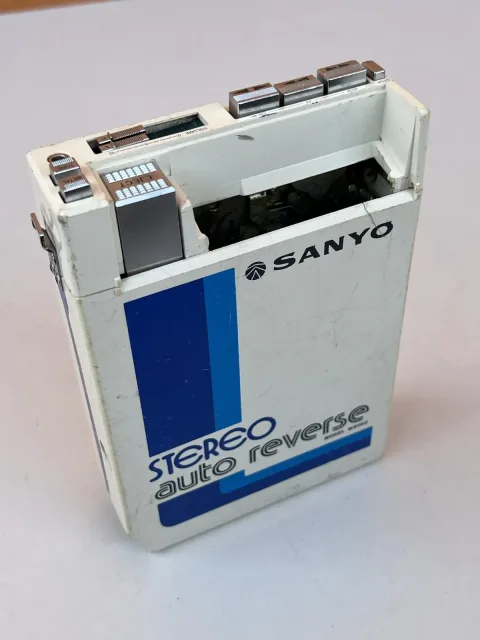 Sanyo M6060 Portable Walkman Cassette Tape Player 1981