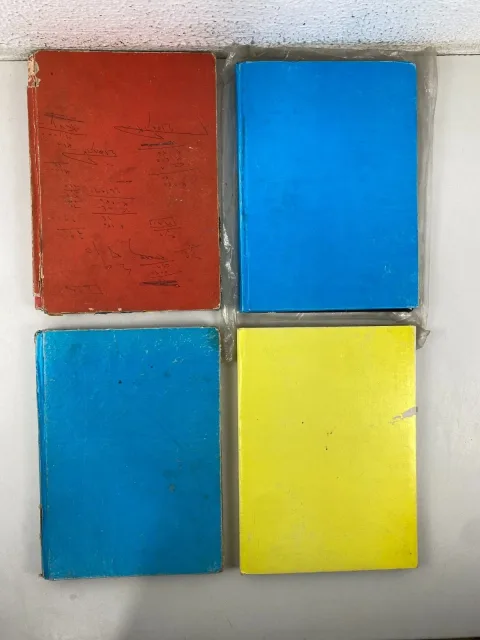 مجموعة 4 من مجلات تان تان العربية الأصلية (1970s)