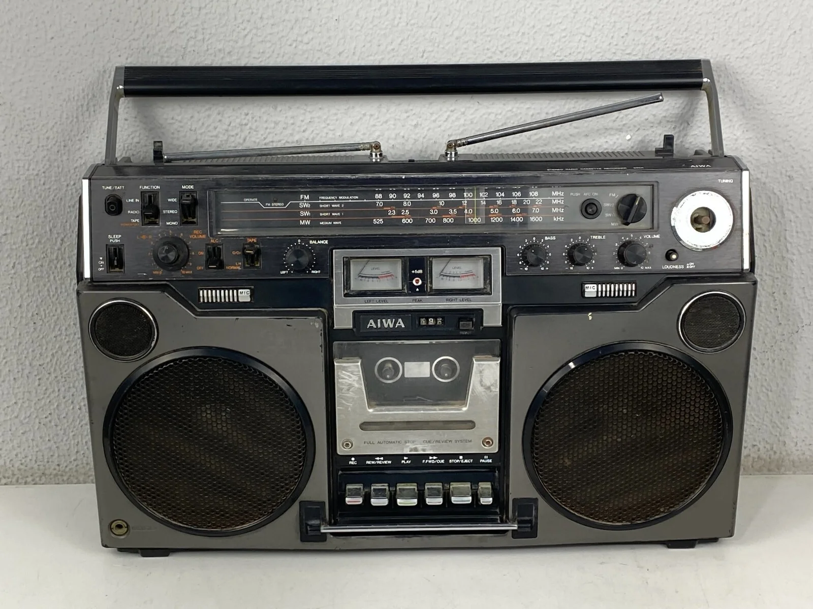 Old School Aiwa 950 Boombox Radio Cassette TPR-950A Ghettoblaster