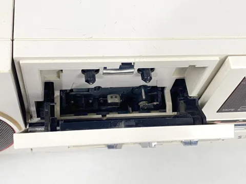 Sharp QT-88 Double Radio Cassette Player Table Component System White Retro