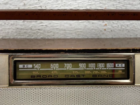Singer 9 Nine Transistor 910 Radio