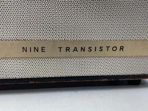 Singer 9 Nine Transistor 910 Radio