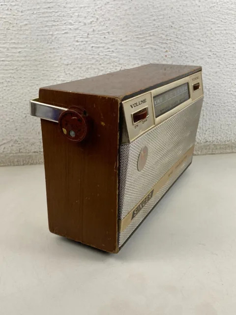 Singer 9 Nine Transistor 910 Radio
