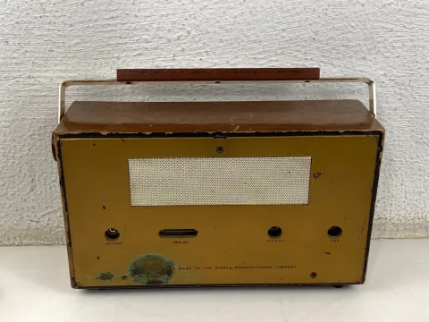 Singer 9 Nine Transistor 910 Radio