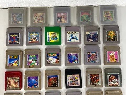 Nintendo Game Boy Pokemon argento the King of Fighters 96 Gremlins 2 Pokémon Red