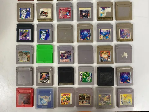 Nintendo Game Boy Pokemon argento the King of Fighters 96 Gremlins 2 Pokémon Red